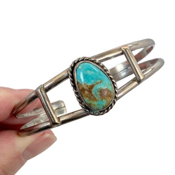 Turquoise Cuff, Sterling Silver, Vintage Bracelet, Small Wrist, 1970s, 70s, Boho - Picture 6 of 7